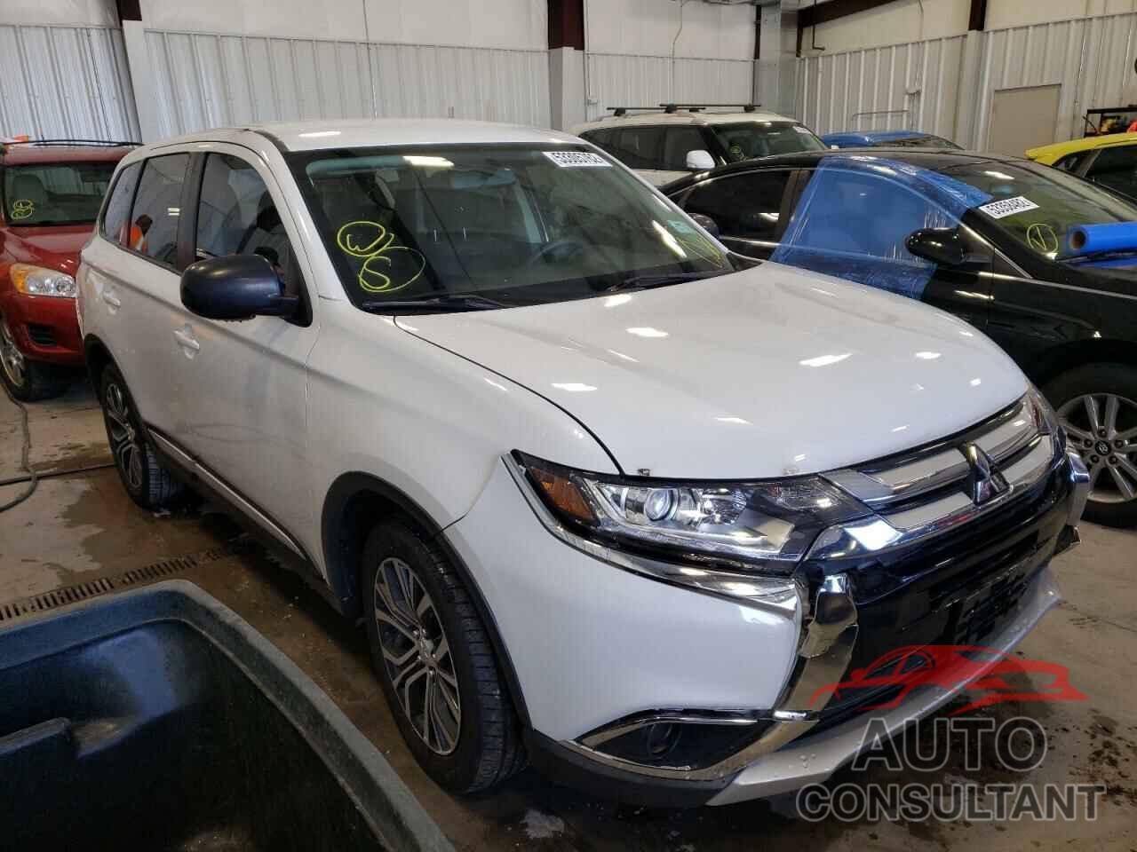 MITSUBISHI OUTLANDER 2018 - JA4AD2A33JZ000899