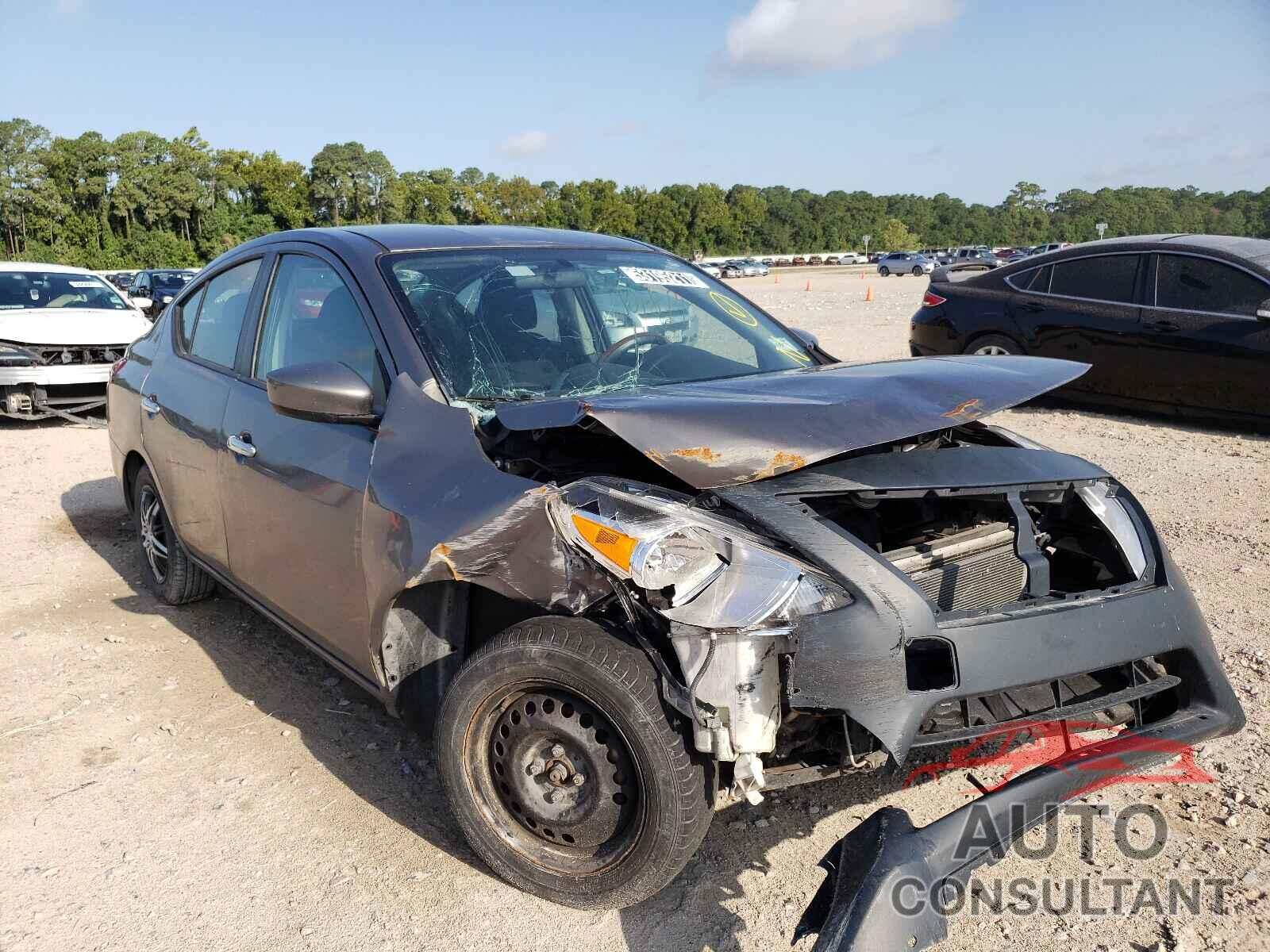 NISSAN VERSA 2017 - 3N1CN7AP4HK425943