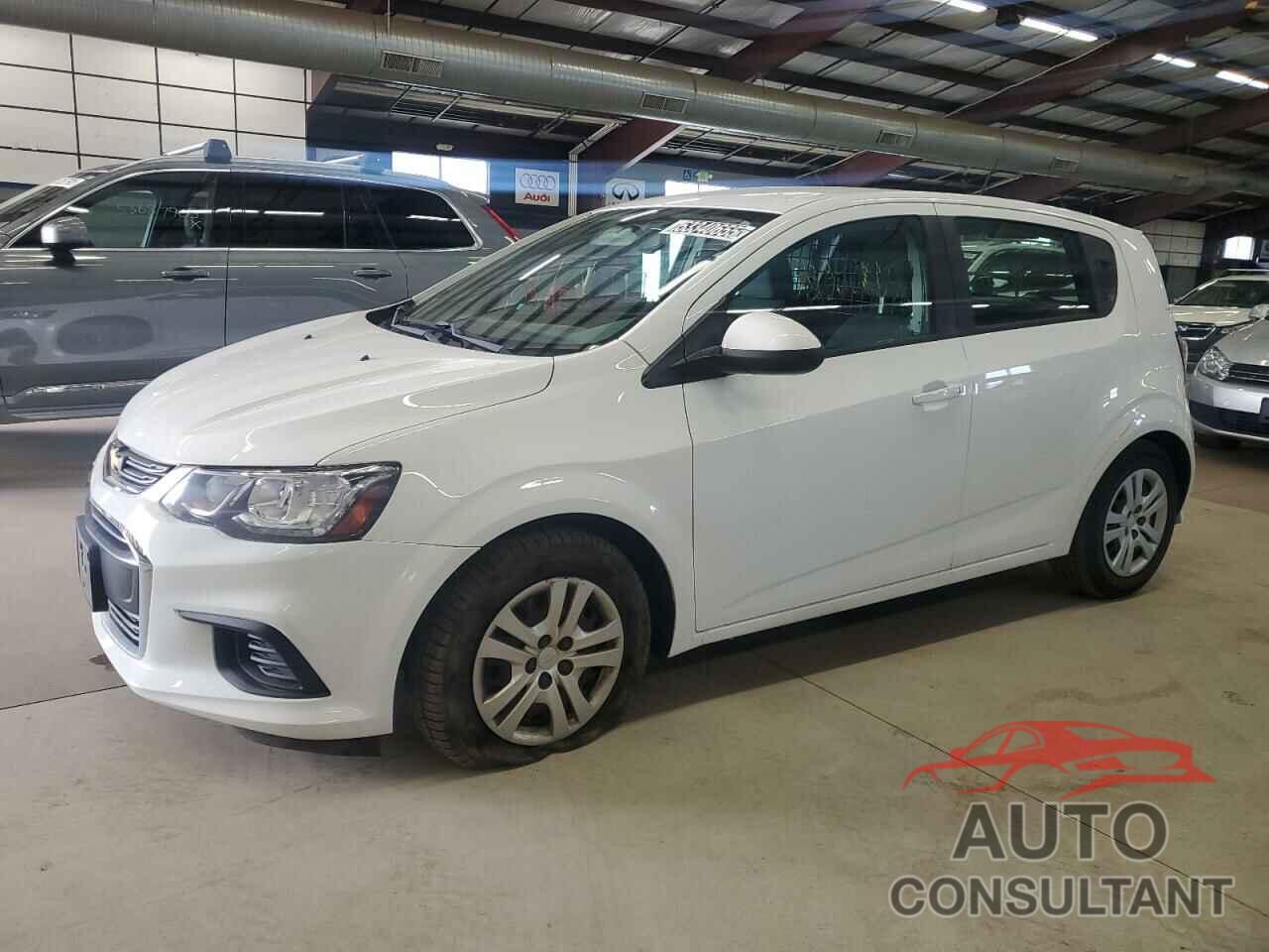 CHEVROLET SONIC 2019 - 1G1JG6SBXK4145696