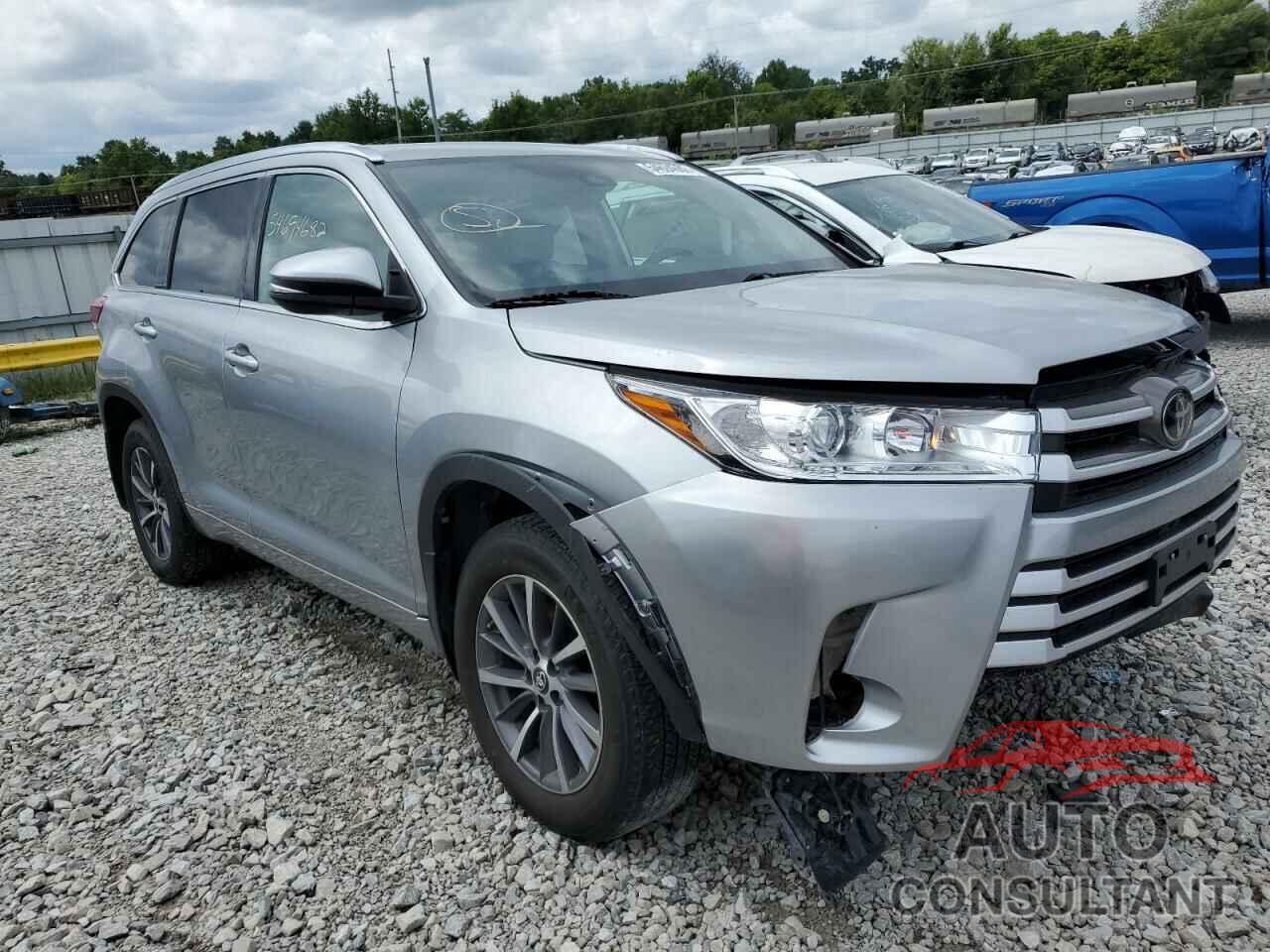 TOYOTA HIGHLANDER 2018 - 5TDKZRFH0JS549096
