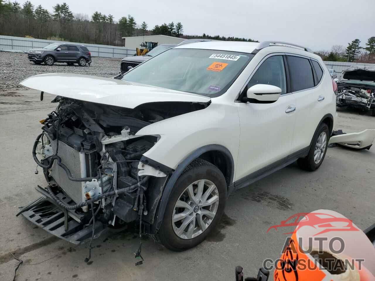 NISSAN ROGUE 2018 - JN8AT2MV4JW350859