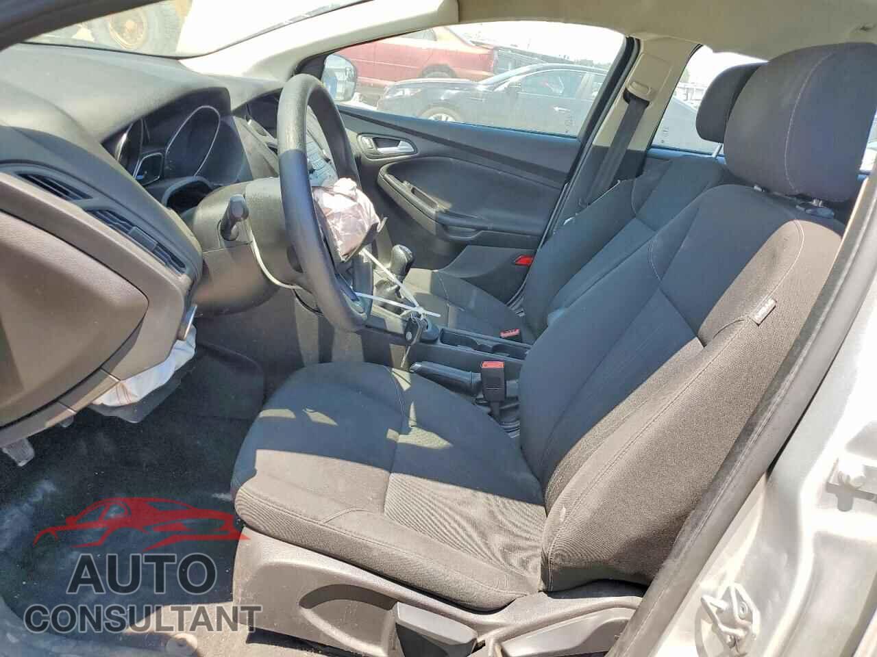 FORD FOCUS 2016 - 1FADP3F2XGL306158