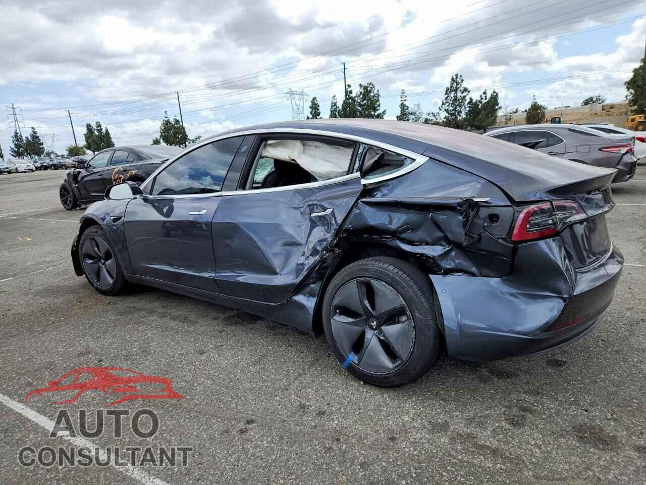 TESLA MODEL 3 2018 - 5YJ3E1EA9JF019042
