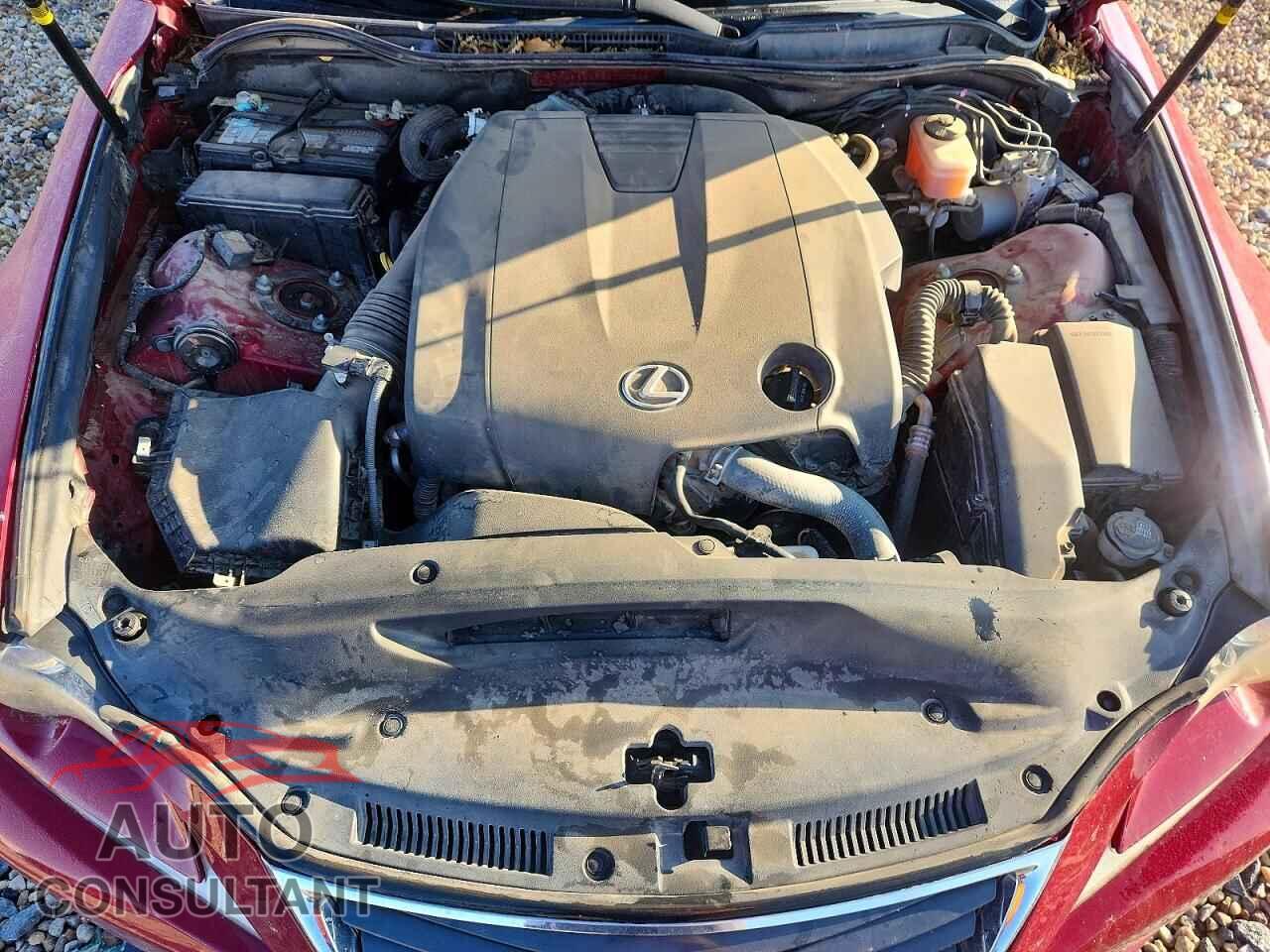LEXUS IS 2014 - JTHBF1D28E5000328