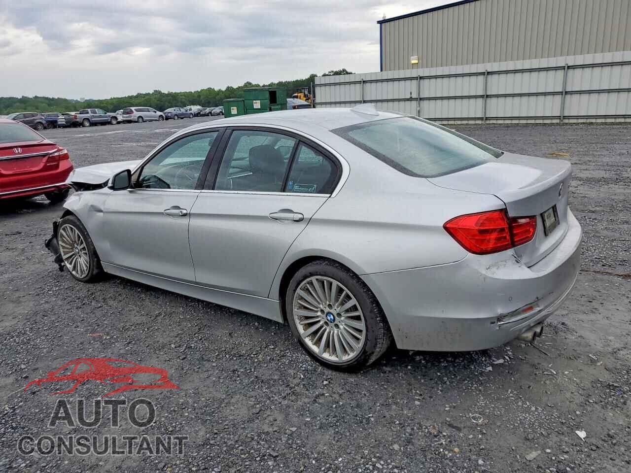 BMW 3 SERIES 2013 - WBA3A5C55DF359617