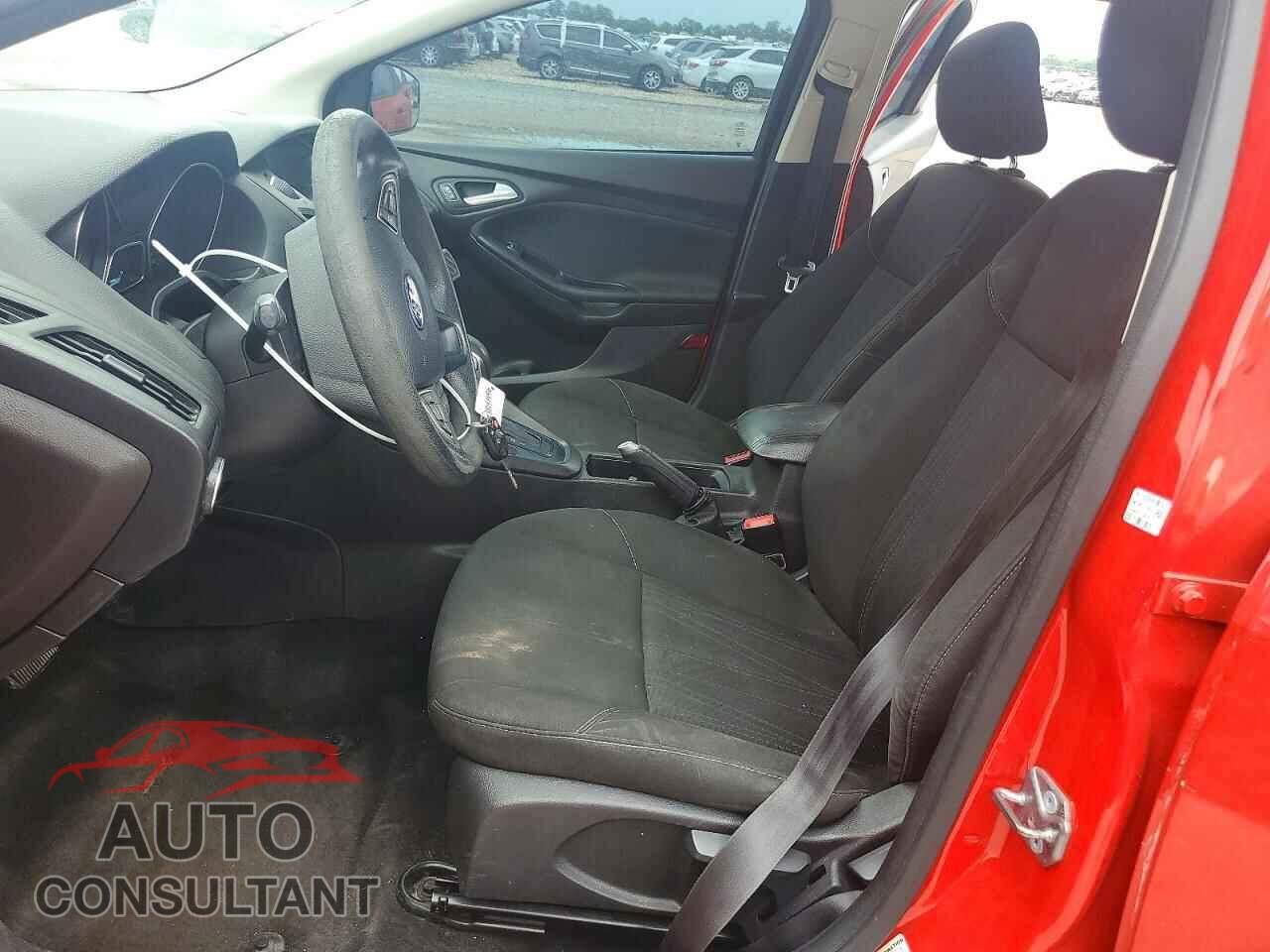 FORD FOCUS 2017 - 1FADP3K28HL258635