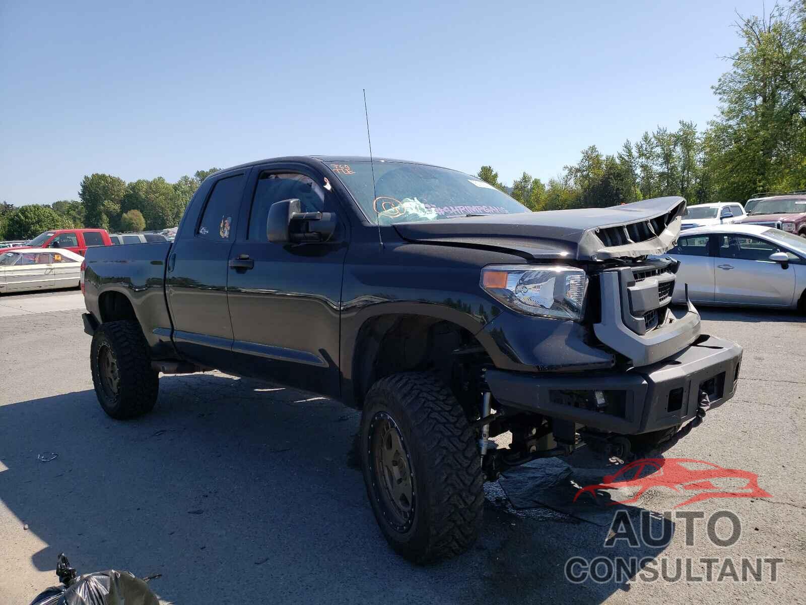 TOYOTA TUNDRA 2019 - 5TFUY5F11KX821478