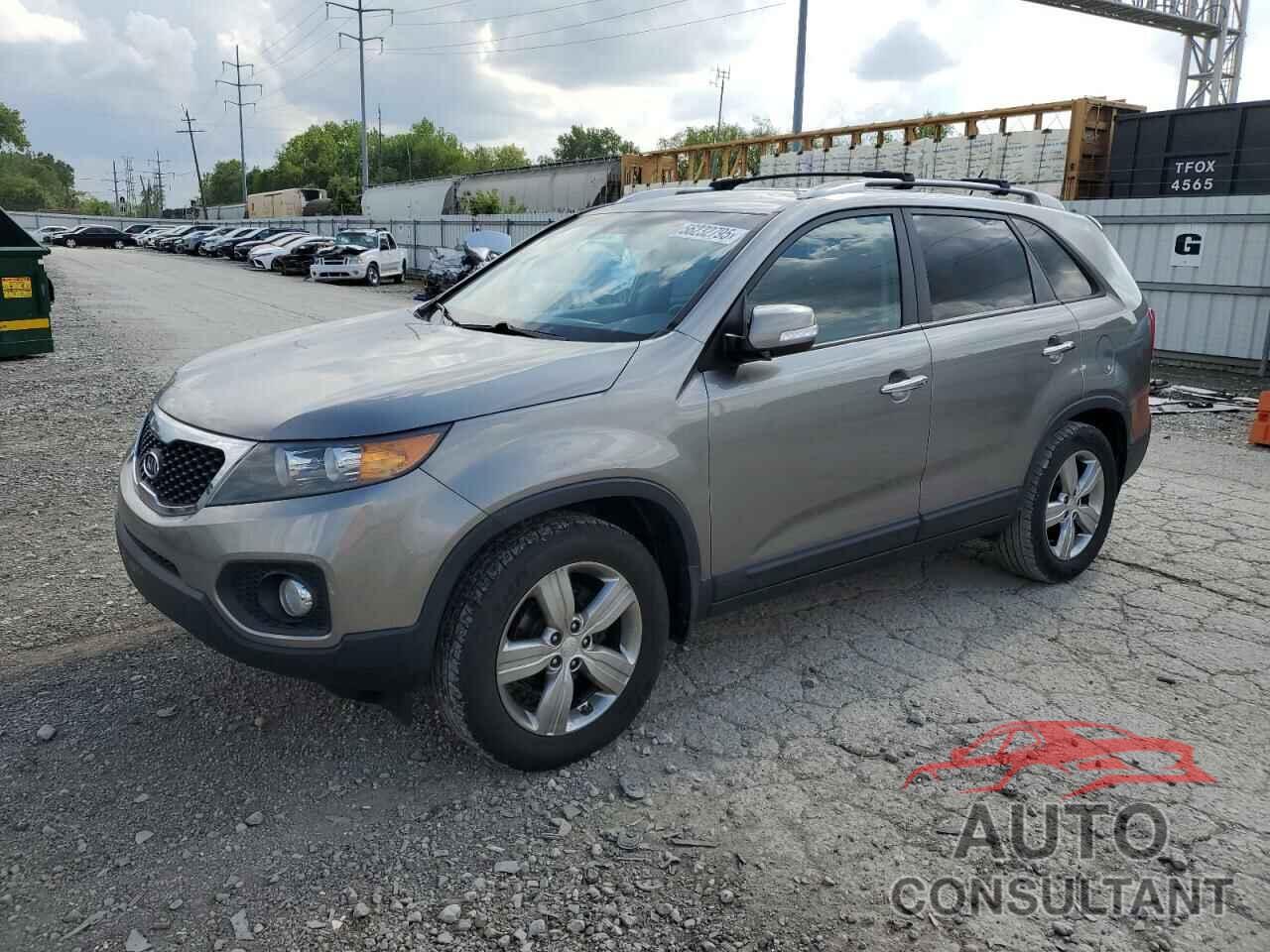 KIA SORENTO 2013 - 5XYKU4A68DG326491