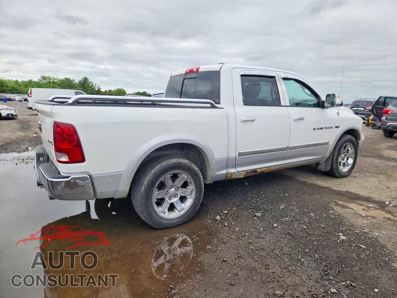 DODGE RAM 1500 2012 - 1C6RD7NT8CS256586