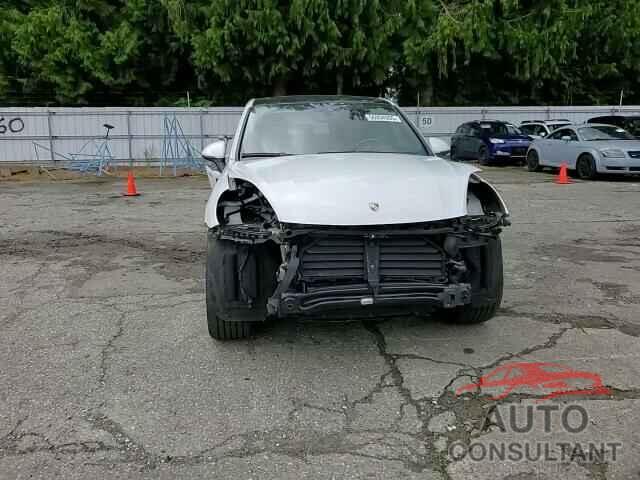 PORSCHE CAYENNE 2016 - WP1AA2A23GKA14940