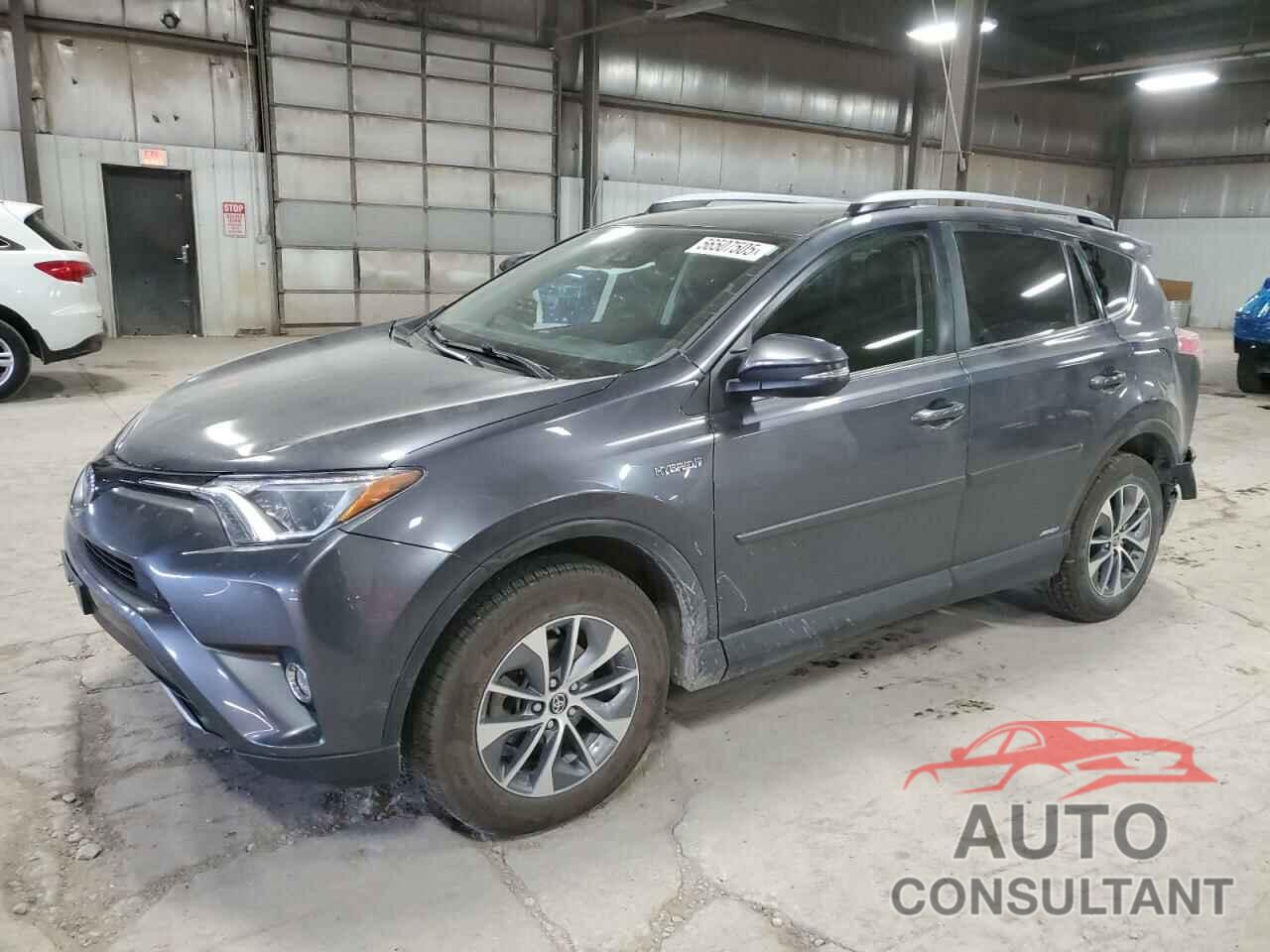 TOYOTA RAV4 2017 - JTMRJREVXHD061891