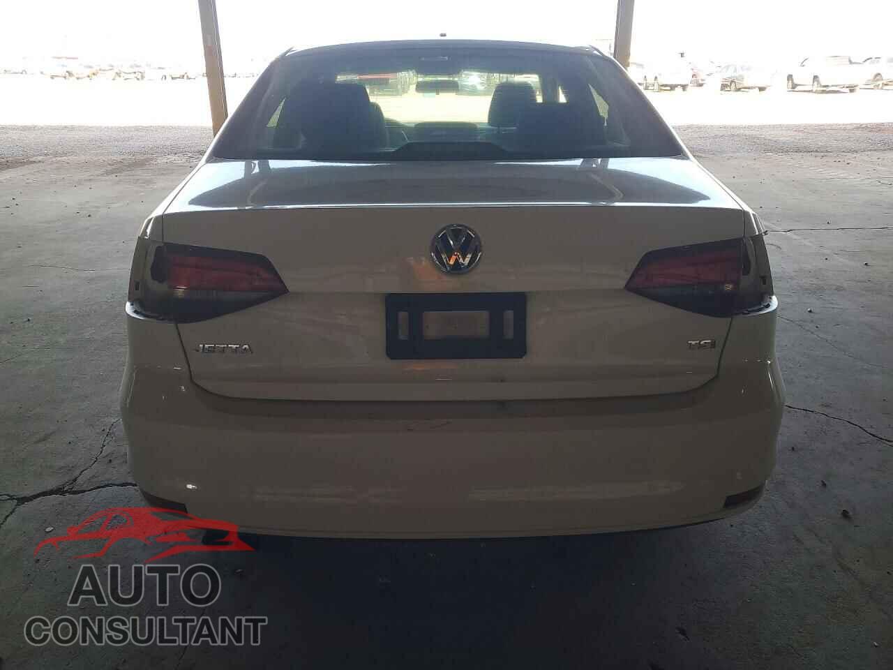 VOLKSWAGEN JETTA 2017 - 3VW2B7AJXHM236342
