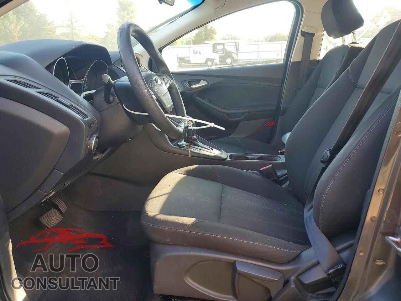 FORD FOCUS 2015 - 1FADP3K22FL366438