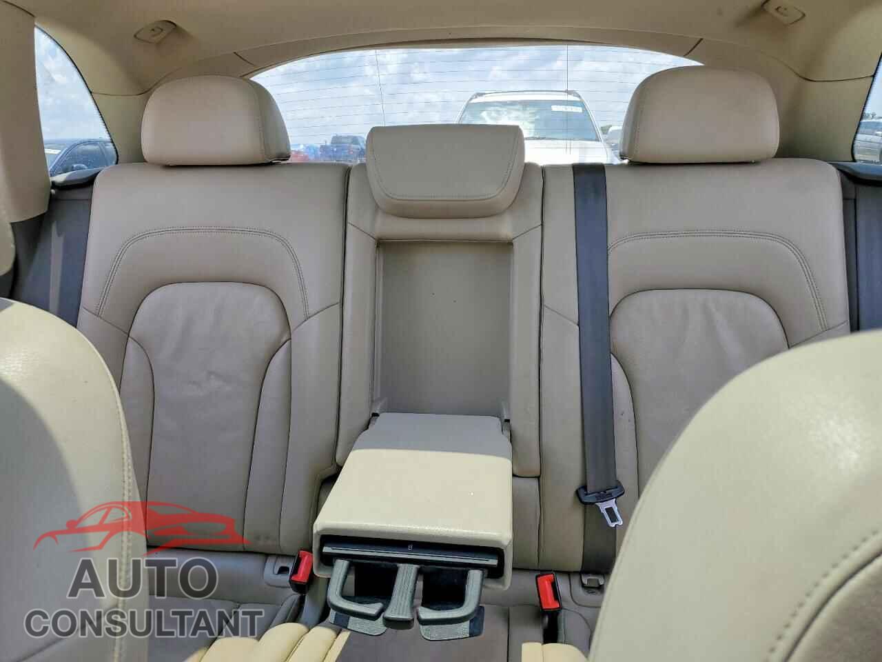 AUDI Q5 2011 - WA1DKAFP9BA077768