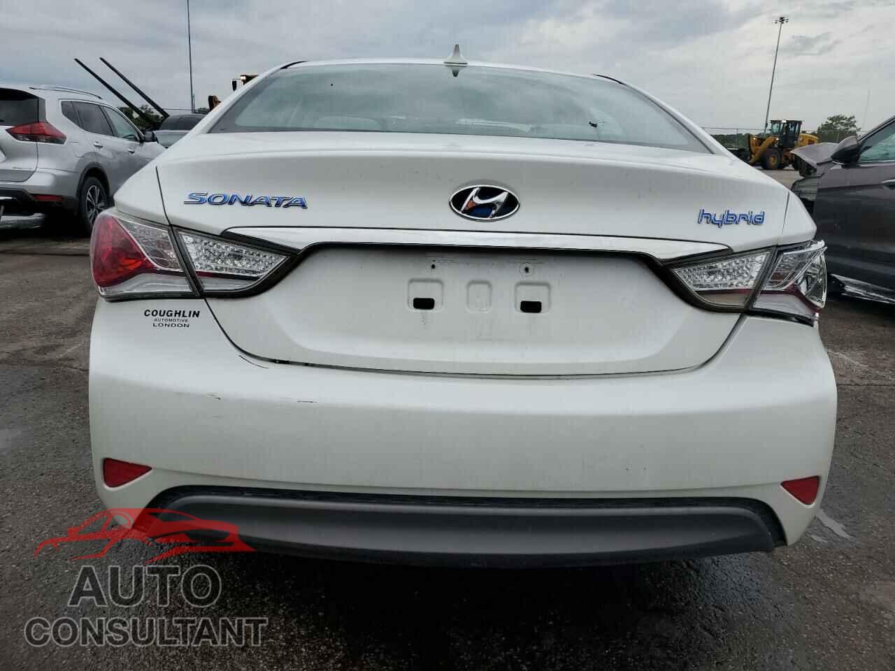 HYUNDAI SONATA 2012 - KMHEC4A46CA038493