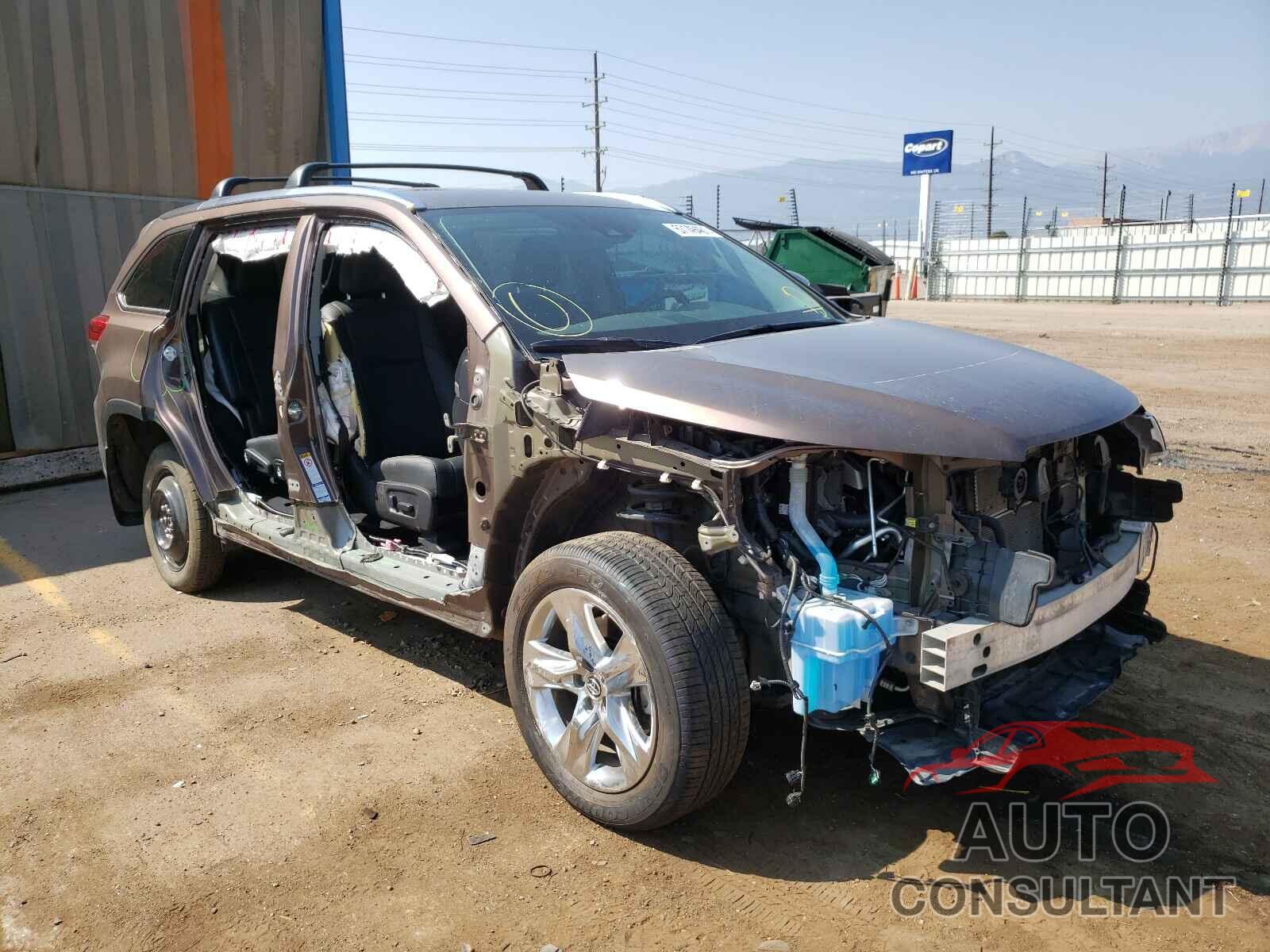 TOYOTA HIGHLANDER 2019 - 5TDDGRFH4KS055744