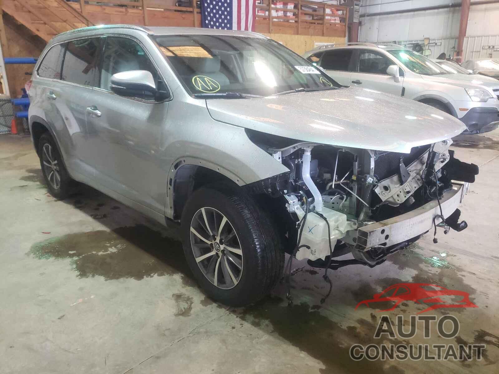 TOYOTA HIGHLANDER 2017 - 5TDKZRFH2HS522489