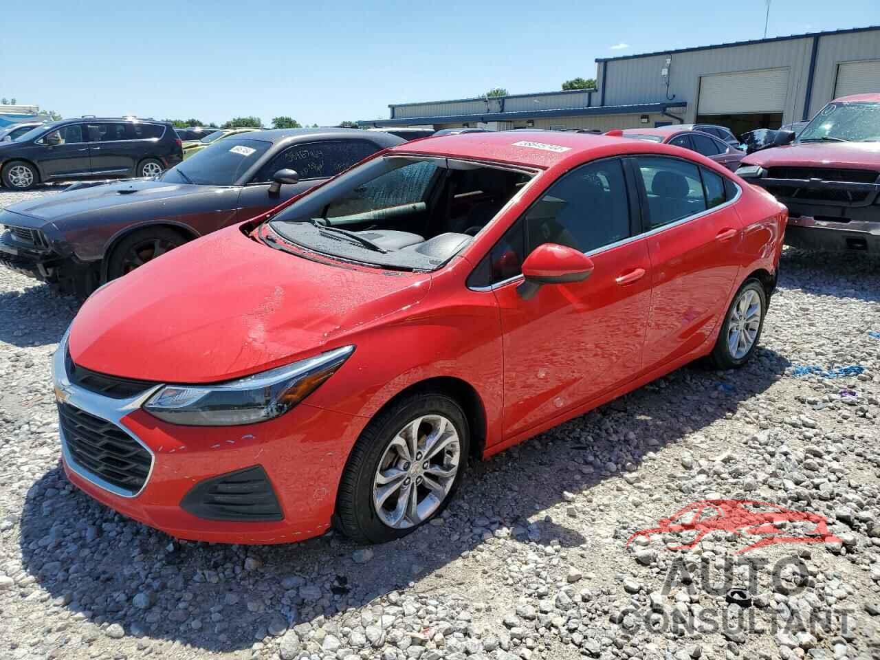 CHEVROLET CRUZE 2019 - 1G1BE5SM8K7115794