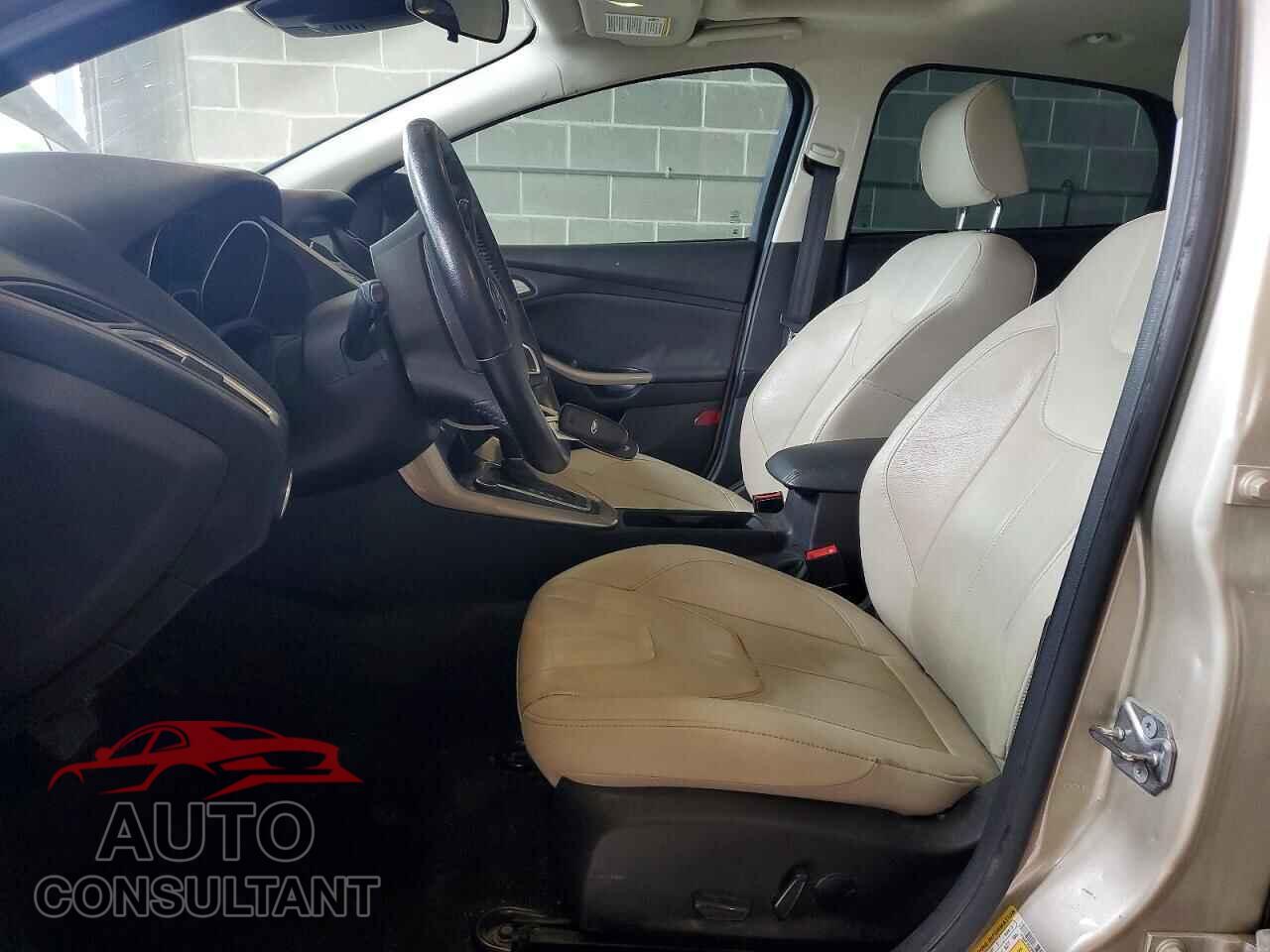 FORD FOCUS 2017 - 1FADP3N29HL262978