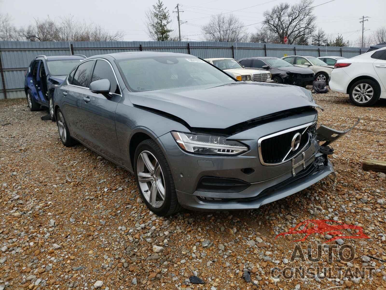 VOLVO S90 2018 - LVY982MK6JP026417