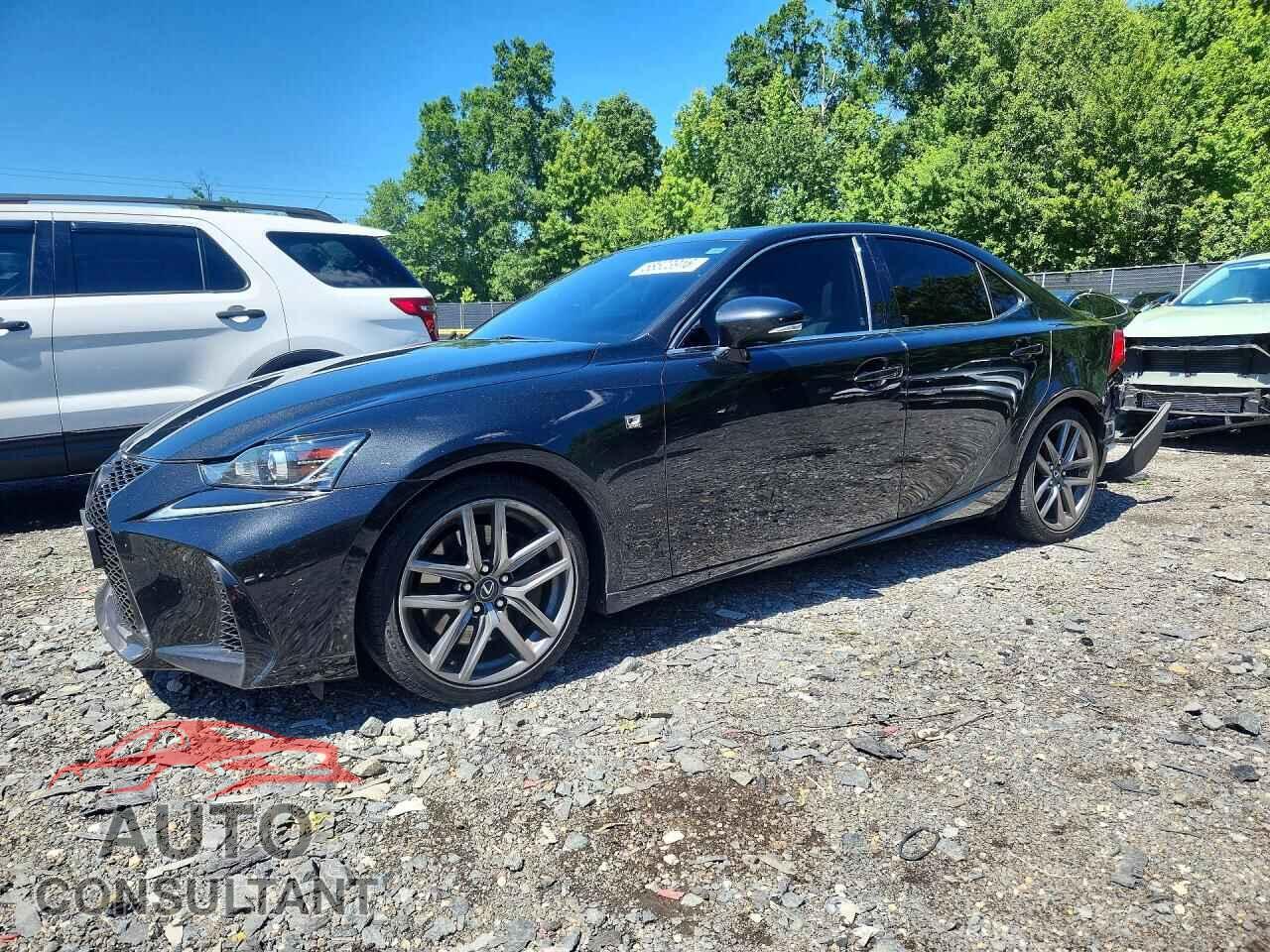 LEXUS IS 2018 - JTHC81D20J5031212