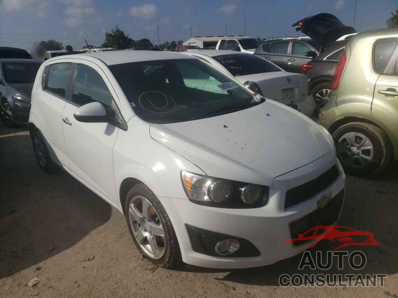 CHEVROLET SONIC 2016 - 1G1JE6SB9G4139496