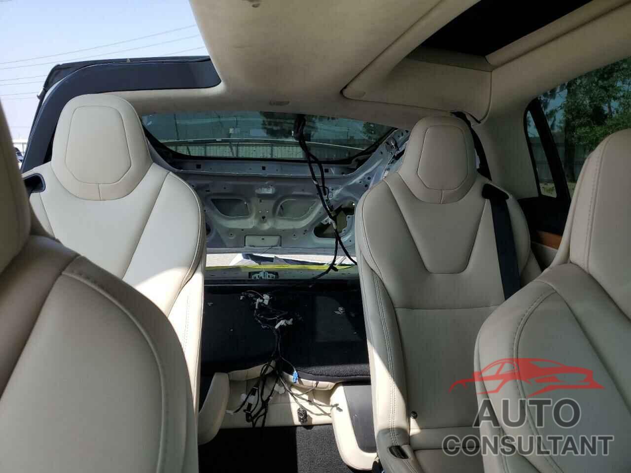 TESLA MODEL X 2018 - 5YJXCBE23JF143457