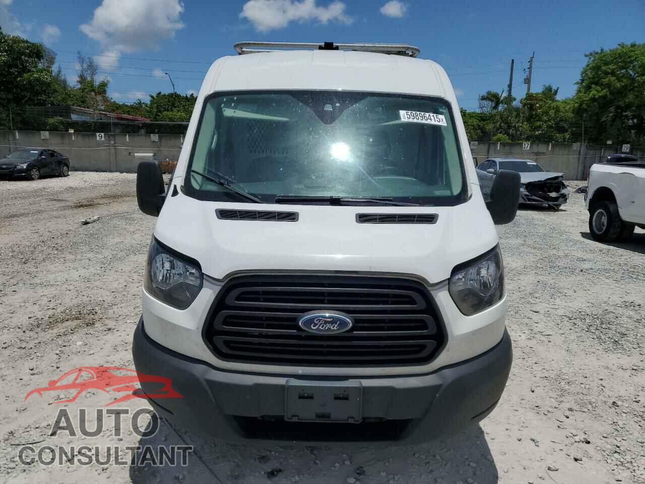FORD TRANSIT 2019 - 1FTYR2CM0KKA66221