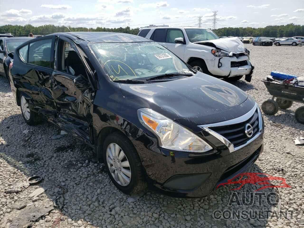 NISSAN VERSA 2018 - 3N1CN7AP3JL811012