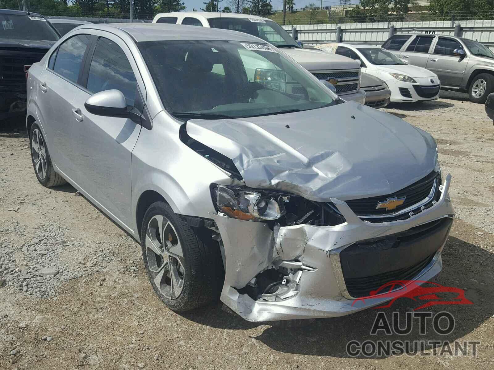 CHEVROLET SONIC 2018 - 1G1JF5SBXJ4107607