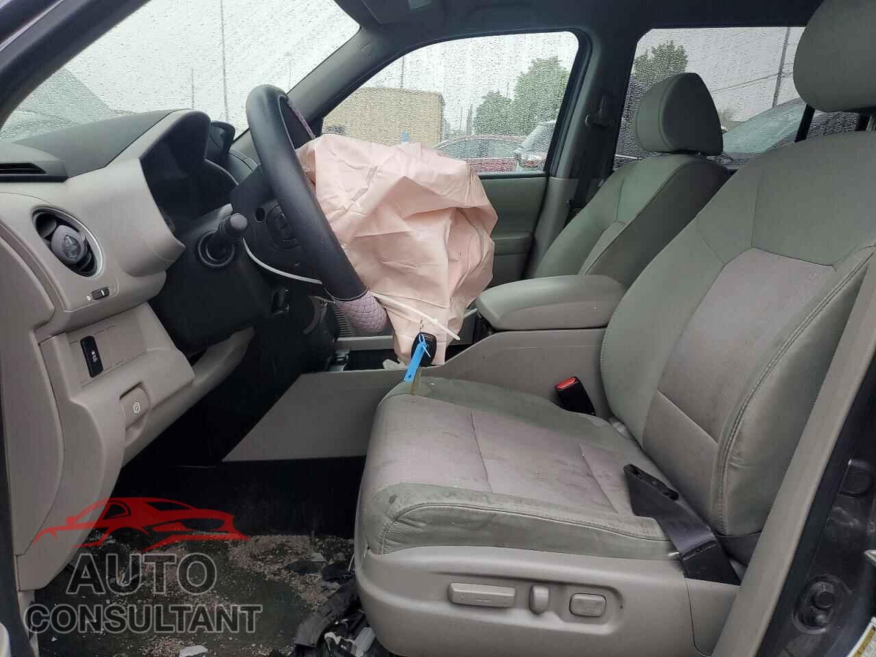 HONDA PILOT 2015 - 5FNYF4H42FB016937