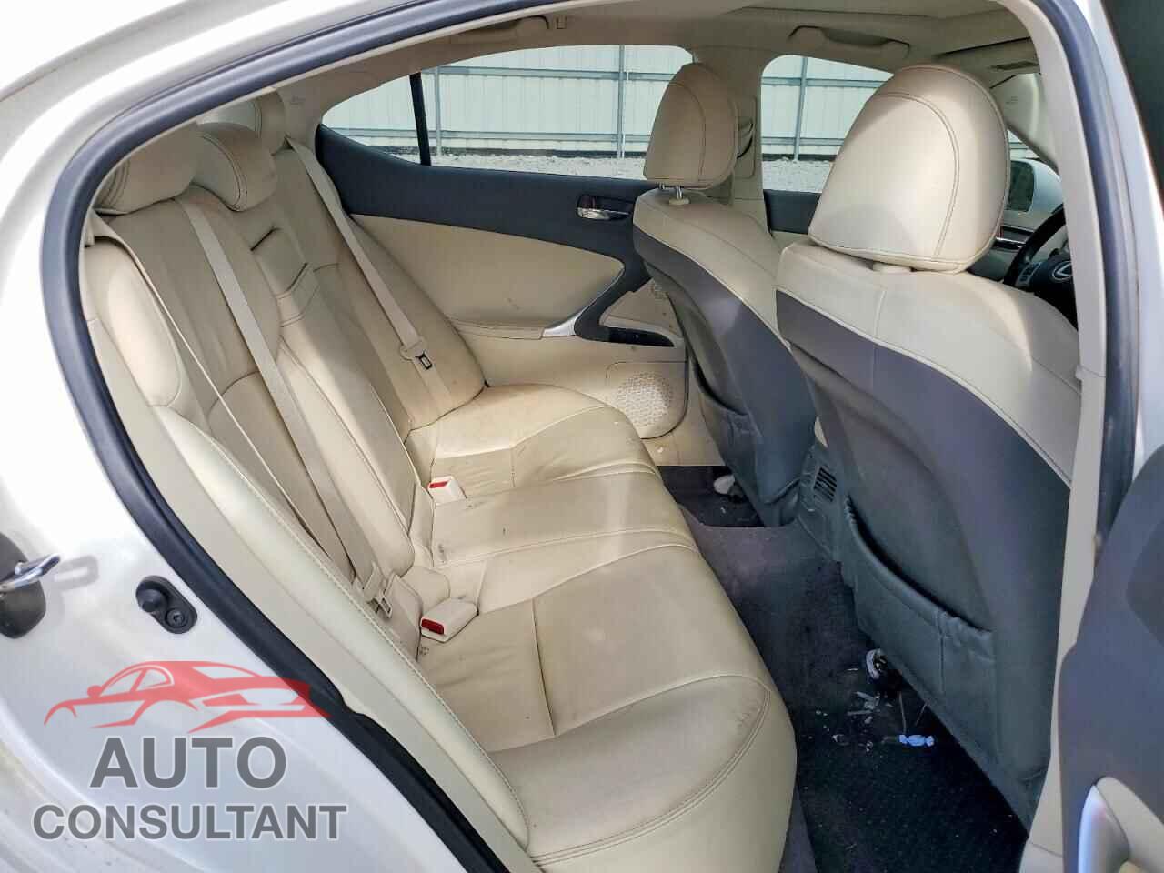 LEXUS IS 2011 - JTHBF5C2XB5147240