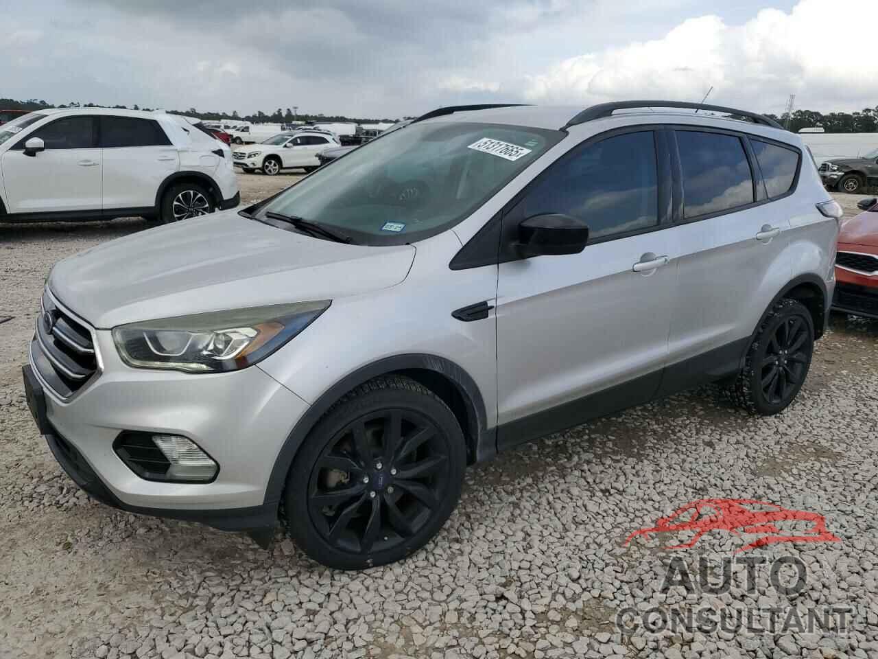 FORD ESCAPE 2017 - 1FMCU0G93HUA80707