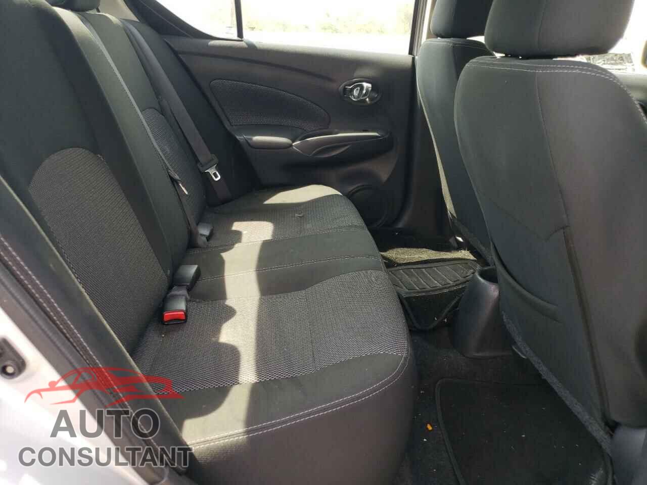 NISSAN VERSA 2019 - 3N1CN7AP3KL872037
