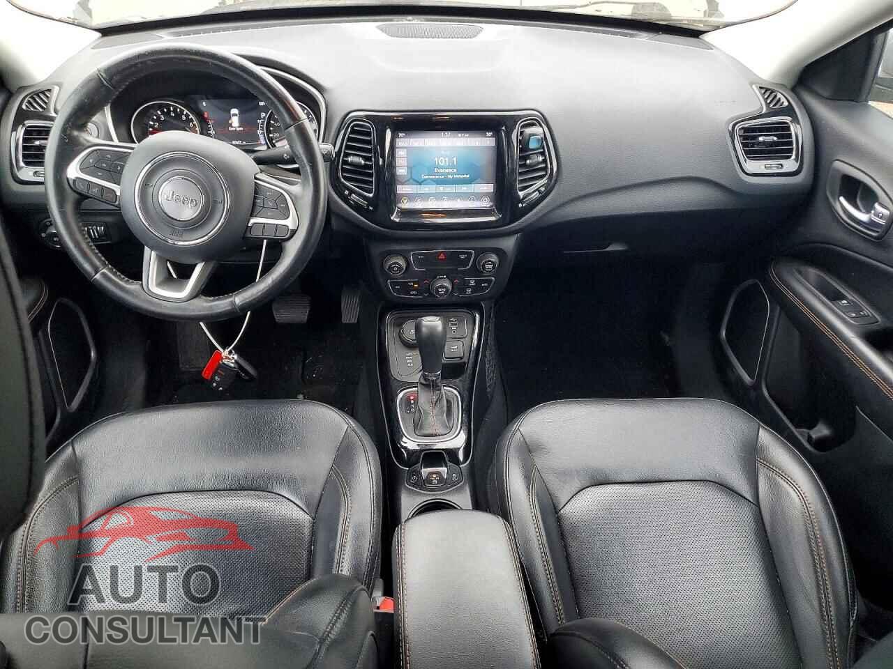 JEEP COMPASS 2019 - 3C4NJDCB3KT800644