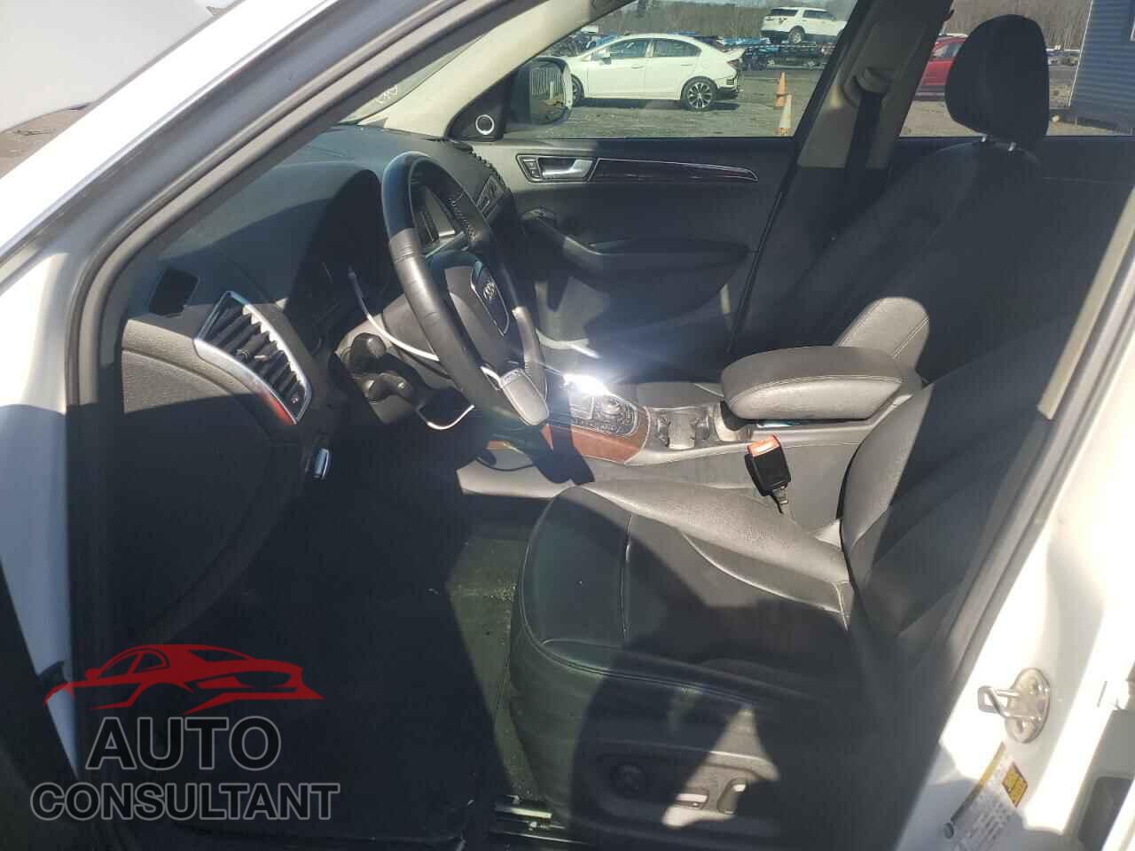 AUDI Q5 2012 - WA1LFAFP2CA076480