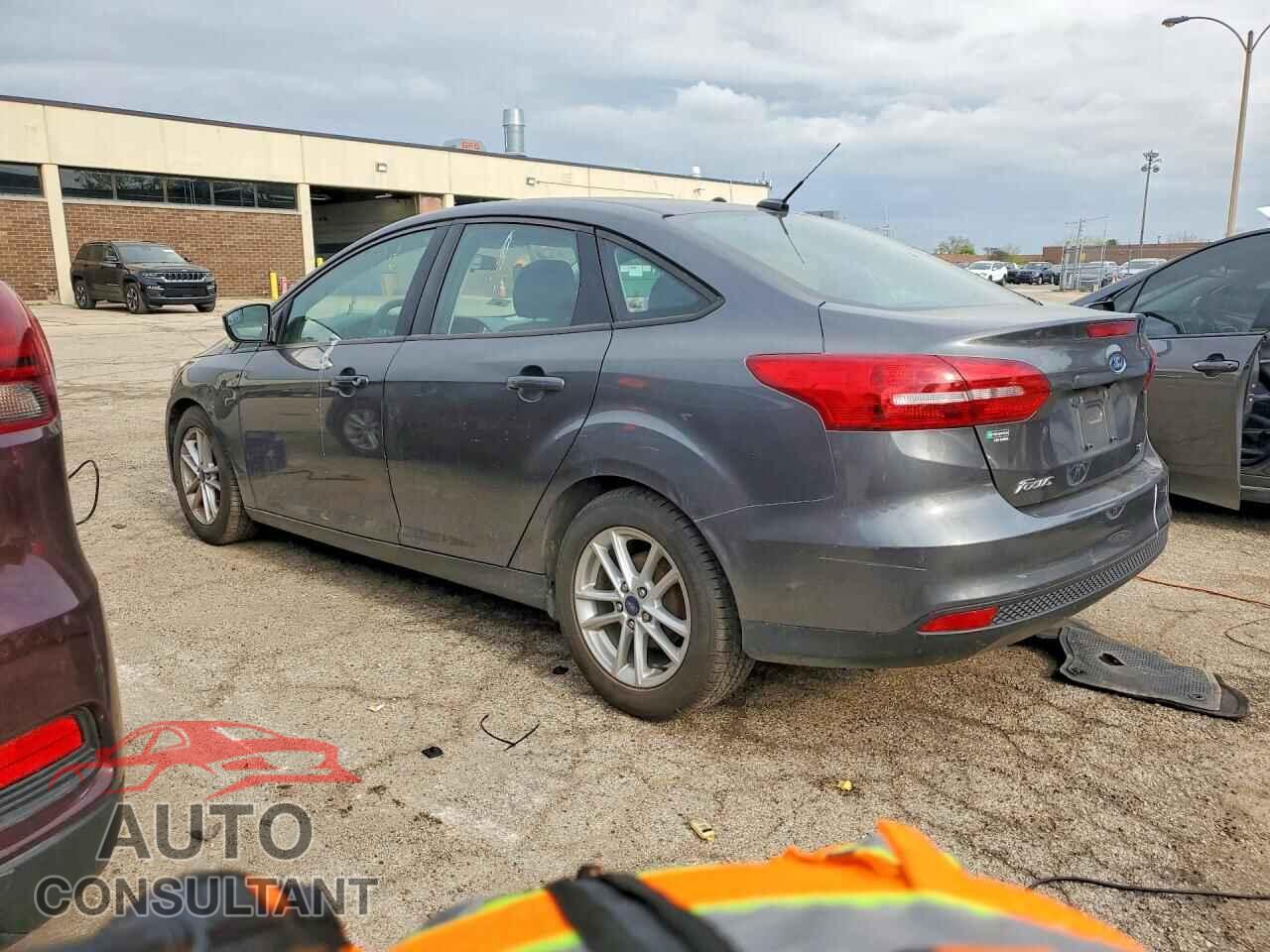 FORD FOCUS 2017 - 1FADP3F26HL216958