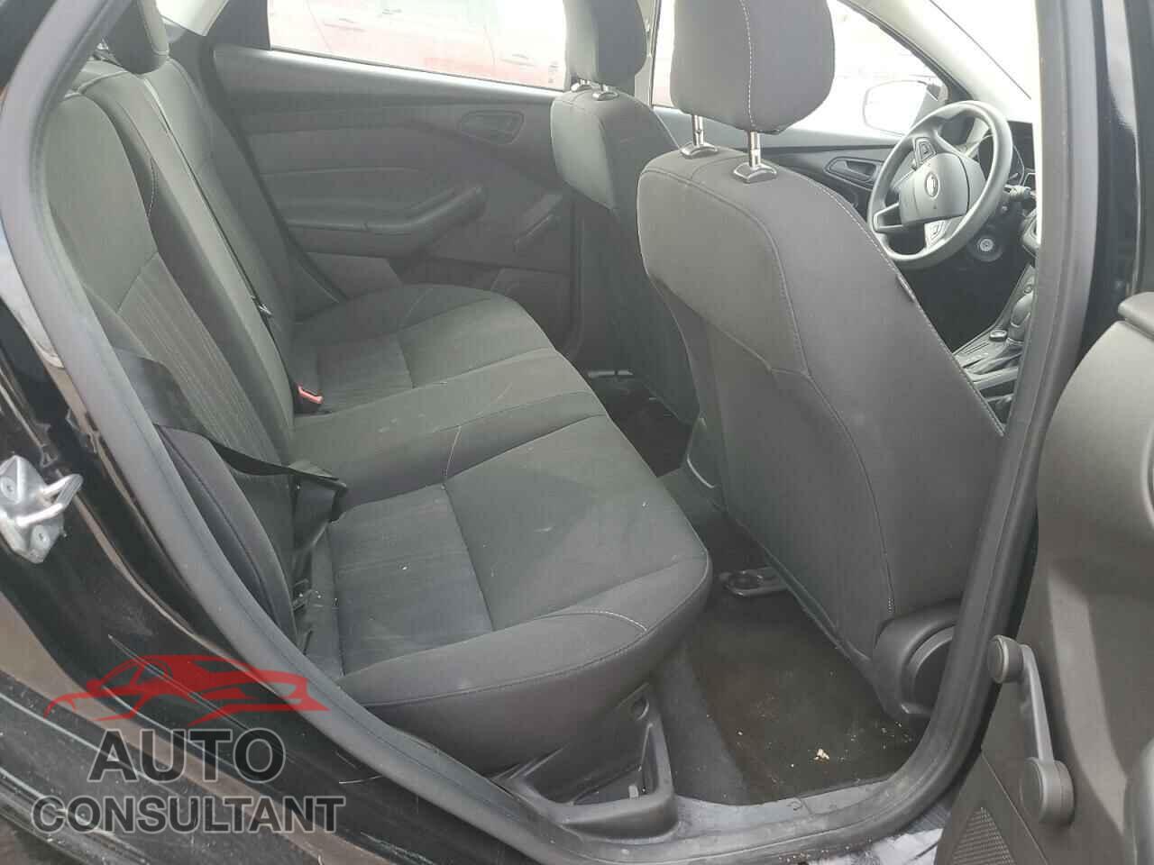FORD FOCUS 2016 - 1FADP3E23GL404577