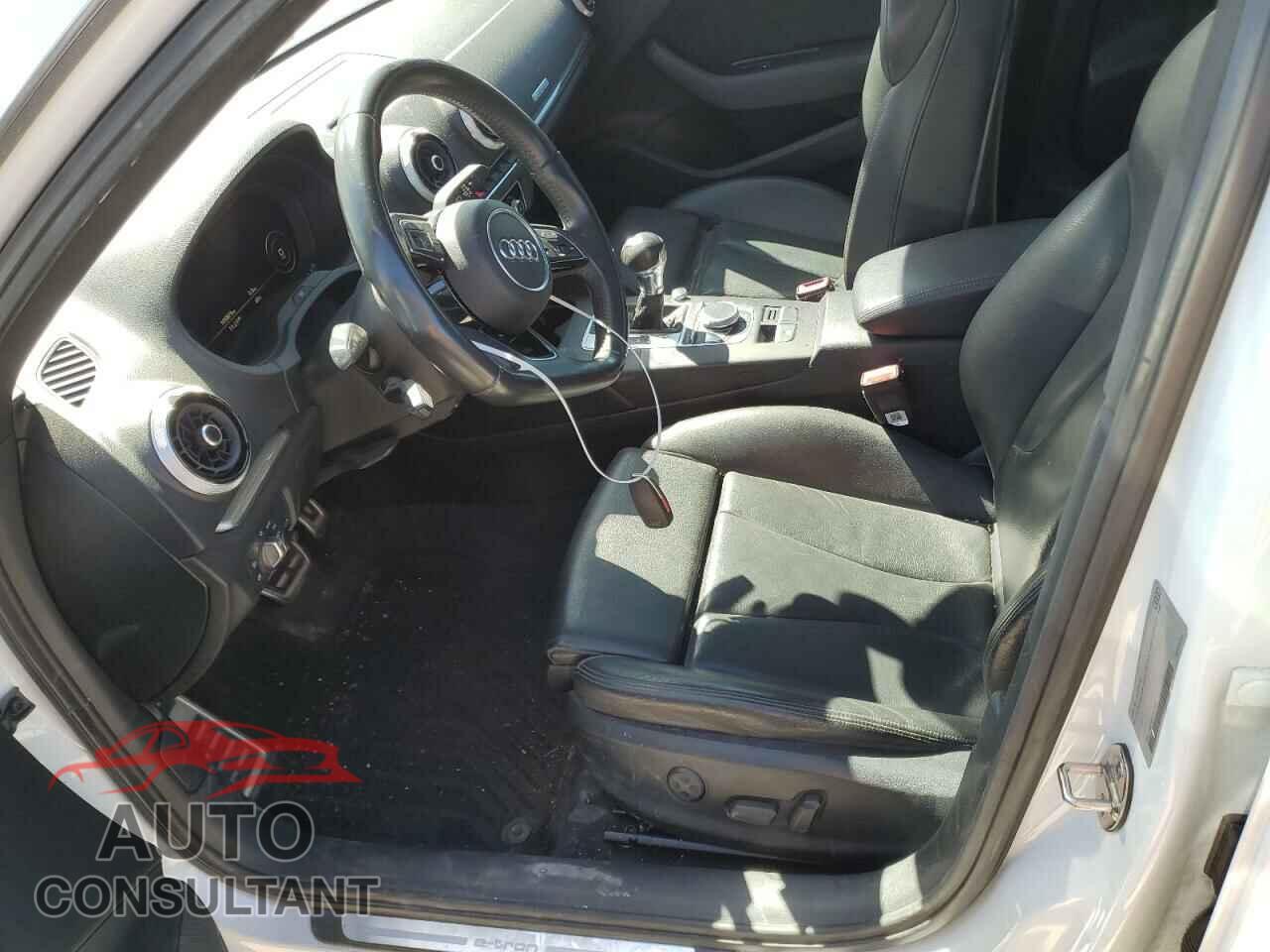 AUDI A3 2017 - WAUTPBFF8HA147945