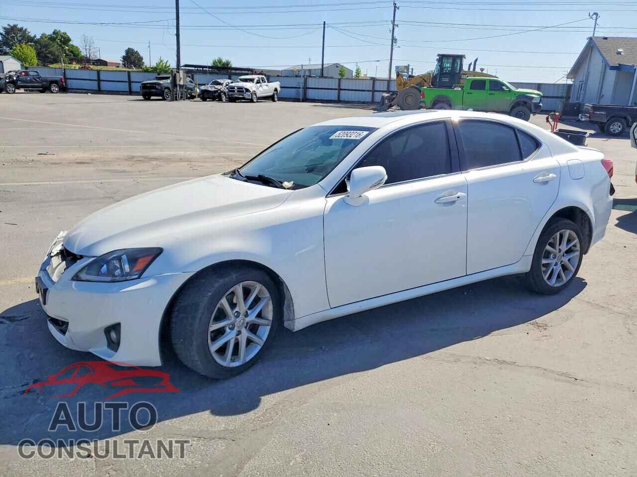 LEXUS IS 2011 - JTHCF5C20B5051072