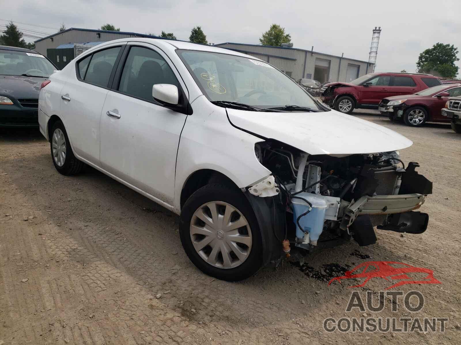 NISSAN VERSA 2018 - 3N1CN7AP9JL870145