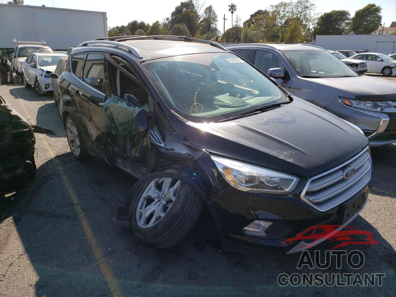 FORD ESCAPE 2017 - 1FMCU0J99HUC51498