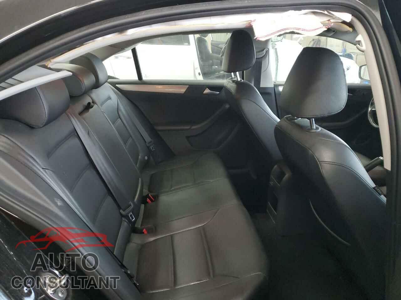 VOLKSWAGEN JETTA 2017 - 3VWDB7AJ8HM264553