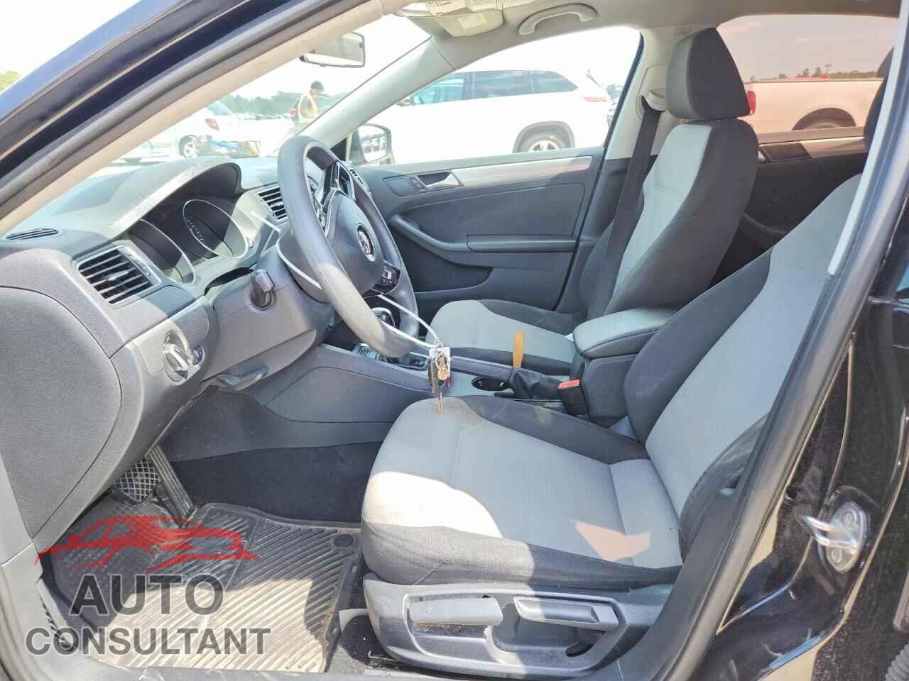 VOLKSWAGEN JETTA 2017 - 3VW2B7AJ9HM282485