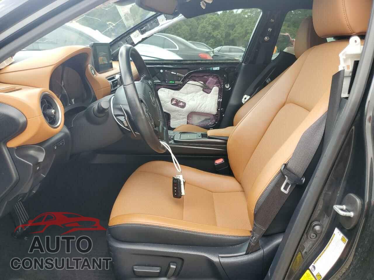 LEXUS IS 2021 - JTHAA1D28M5110076