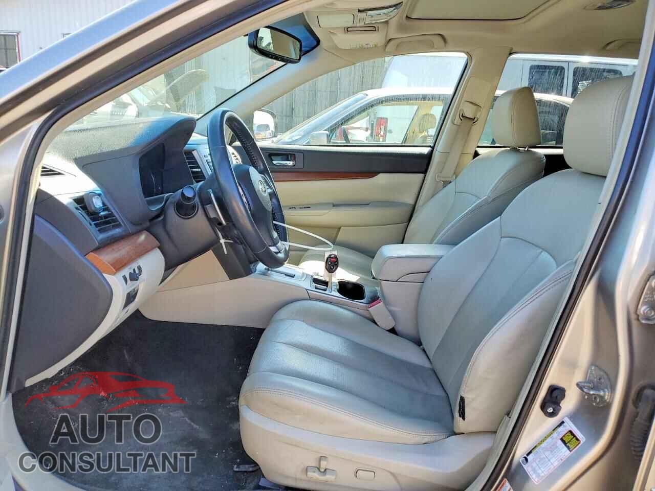 SUBARU OUTBACK 2014 - 4S4BRBLC9E3240875