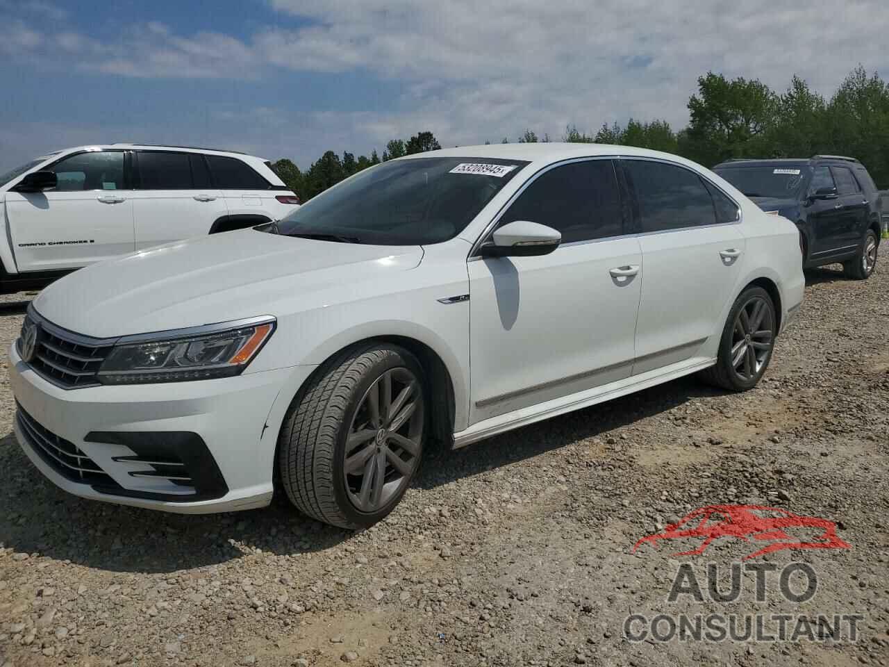 VOLKSWAGEN PASSAT 2017 - 1VWDT7A30HC061107