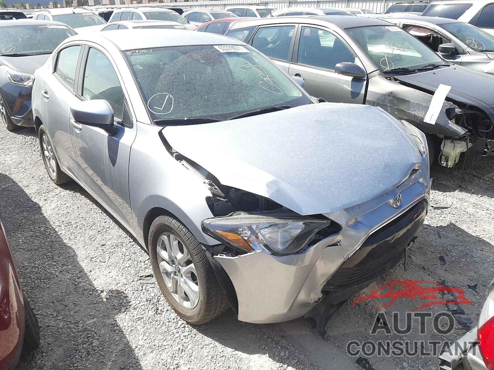 TOYOTA YARIS 2018 - 3MYDLBYV1JY317735