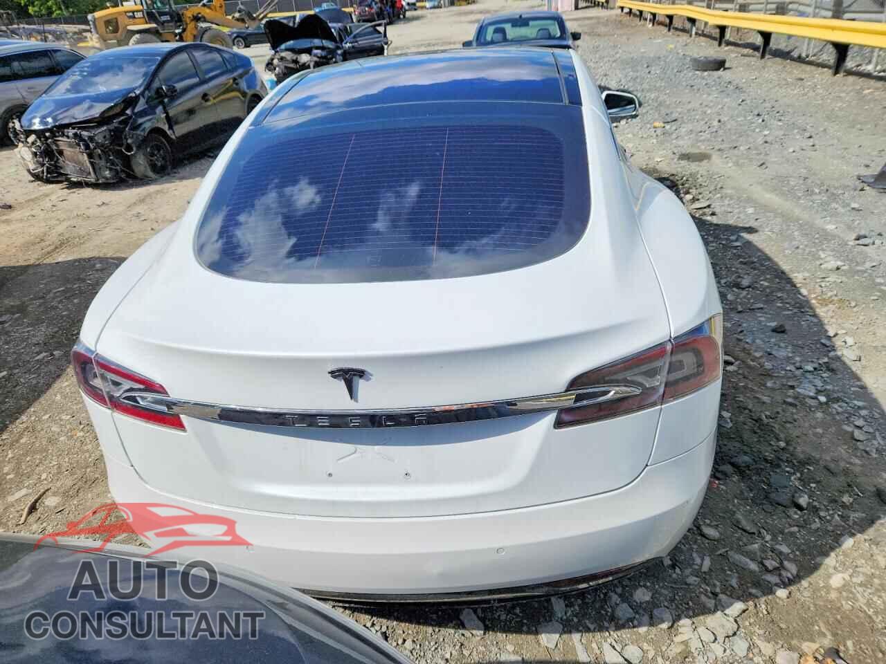 TESLA MODEL S 2016 - 5YJSA1E11GF156024