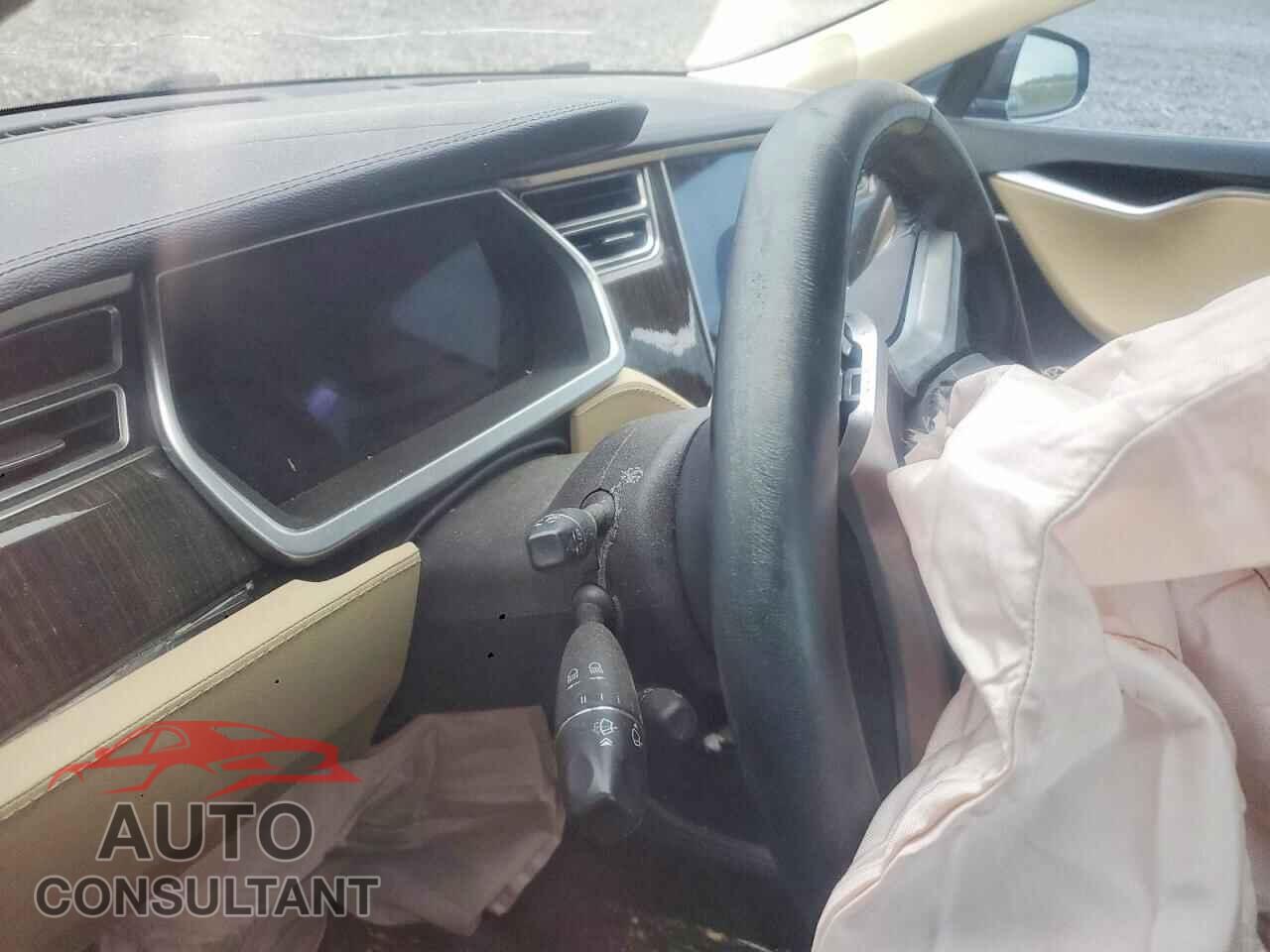 TESLA MODEL S 2013 - 5YJSA1CG9DFP17248